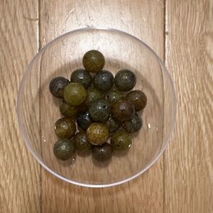 Greenish faceted glass beads - qty 21